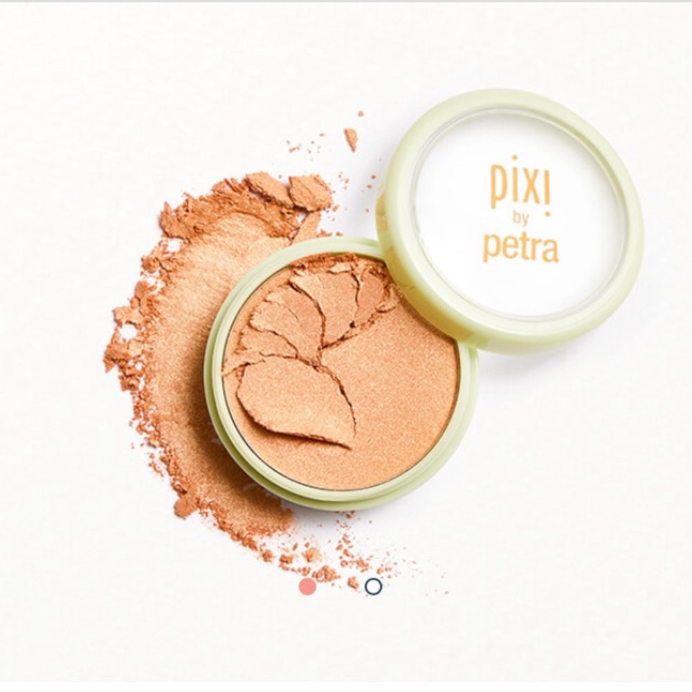 PIXI BEAUTY by Petra Glow-y Powder in Peachy Glow